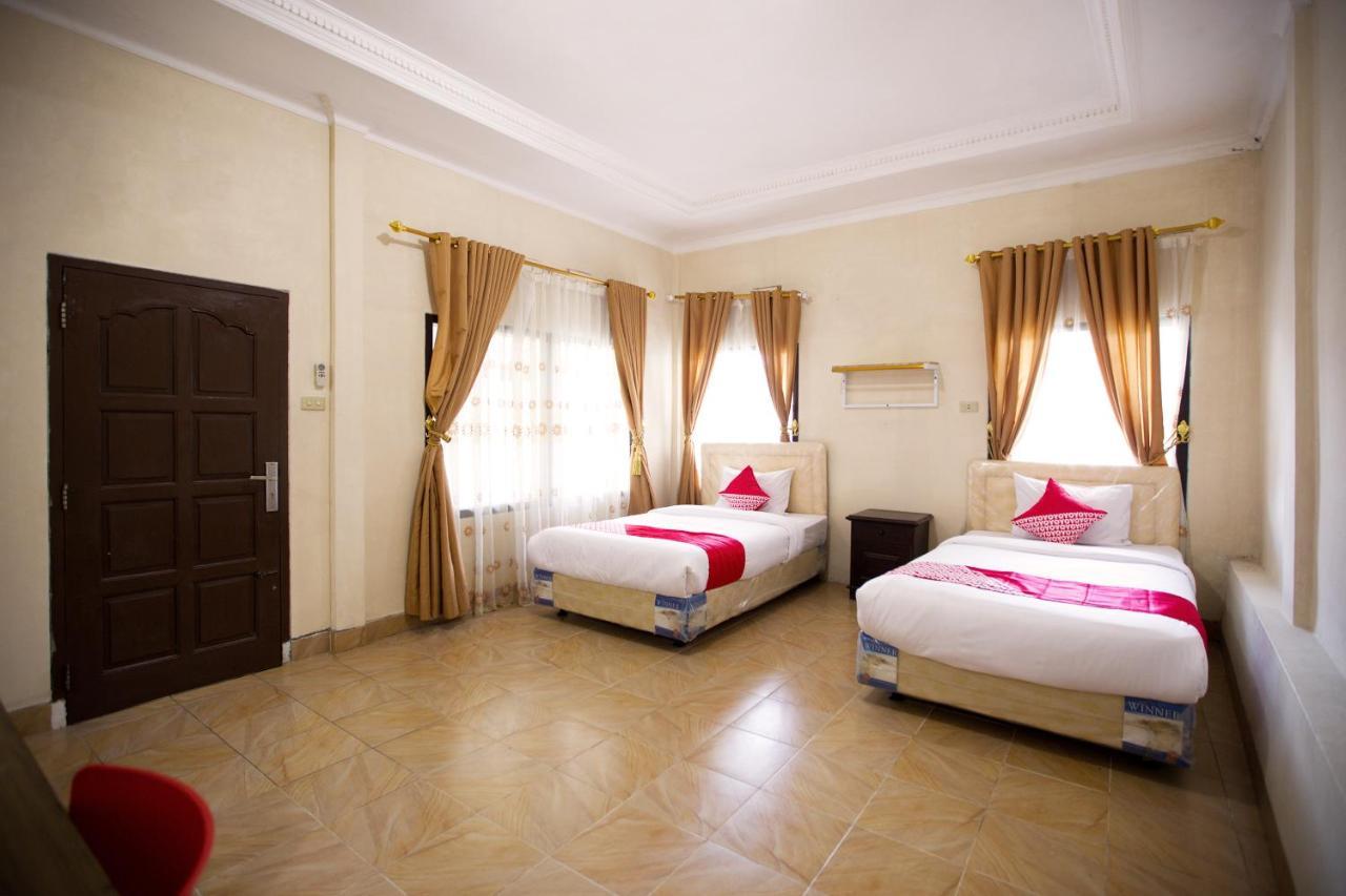 Oyo 3207 Hotel Gracia Bandar Lampung Exterior photo